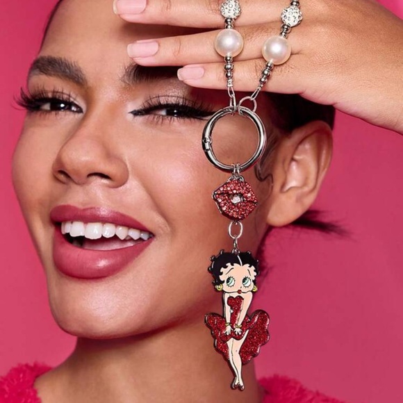 Betty Boop Cartoon Character Pattern Pearl & Crystal Decor Keychain Bag Charm, - Picture 4 of 4